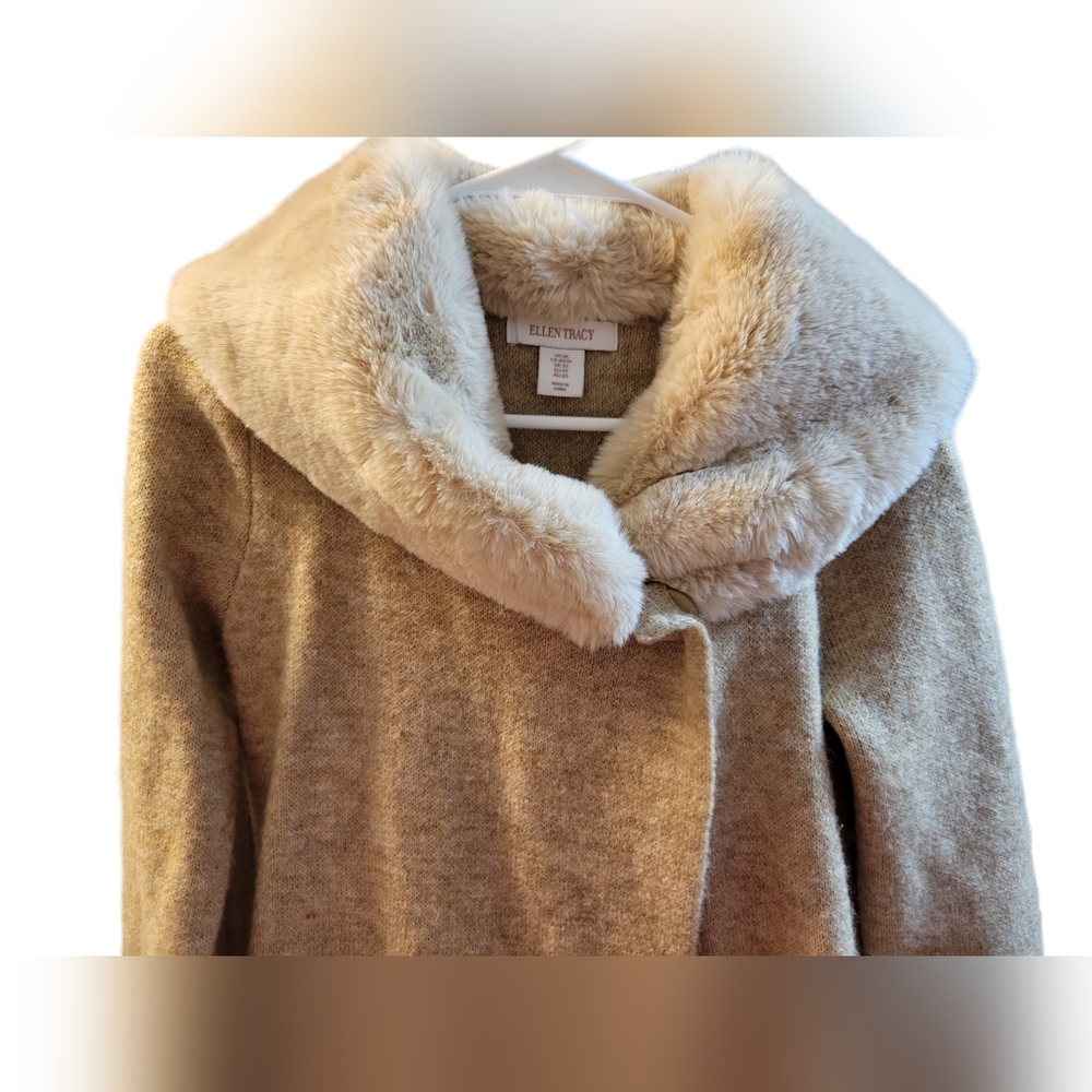Ellen Tracy Wool Blend Size XS Long Cardigan Sweater Coat Faux Fur Collar Camel